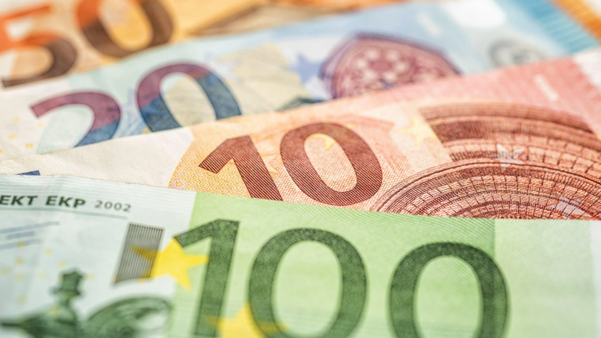 France Pushes Eurozone Toward Joint Eurobond Issuance