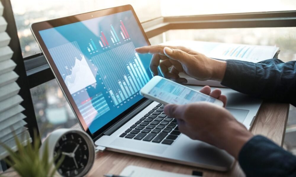 Emerging Markets to Watch in 2025: Opportunities and Risks